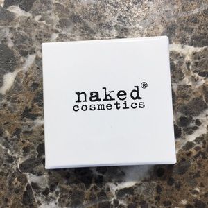Naked cosmetics pressed pigments eye shadow